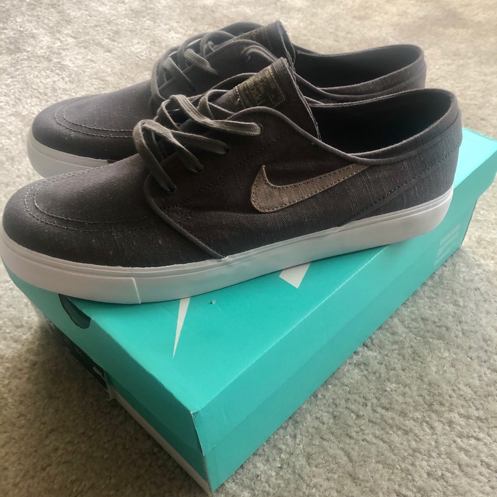 NWOT Men’s Nike SB Sneakers